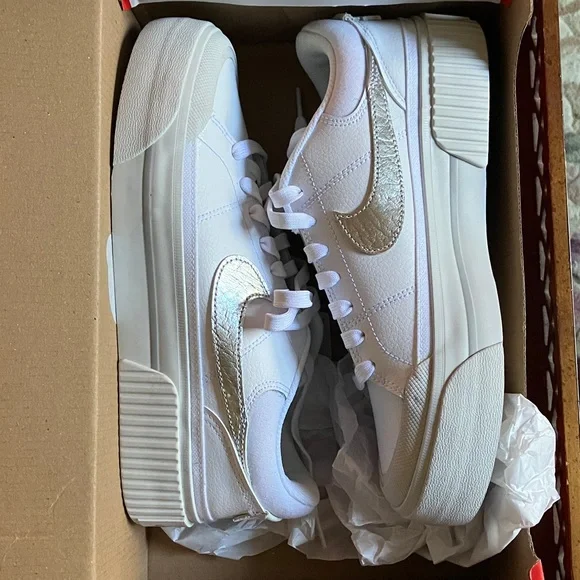 New Nike Court Legacy Lift HQ2307-100 Women’s Size 8.5 - Picture 9 of 10